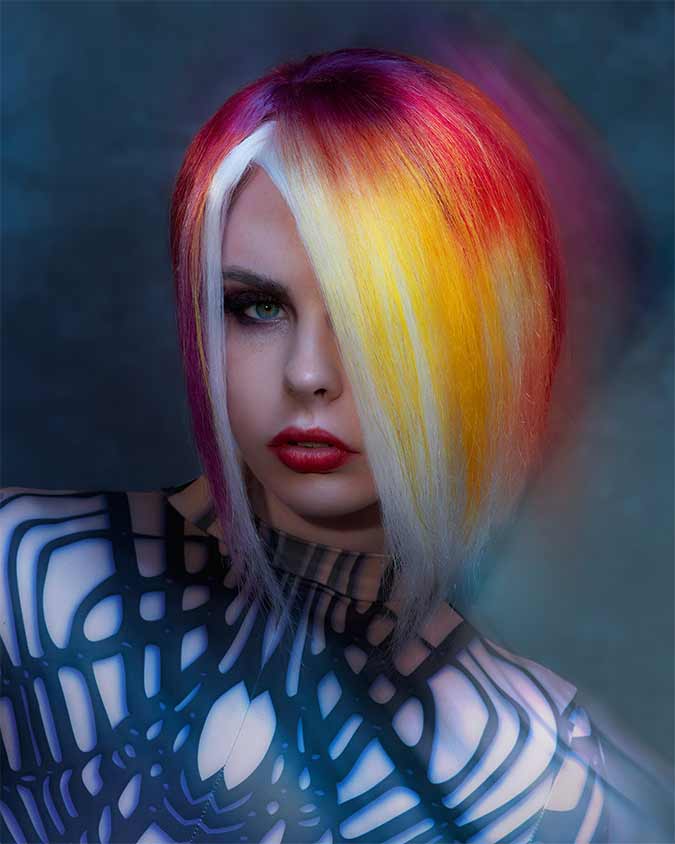 capelli a caschetto arancione e blu. Orange and blue bobbed hair.