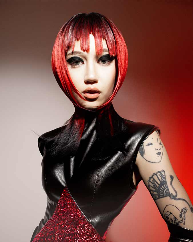 capelli a caschetto lisci rossi. Straight red bobbed hair.